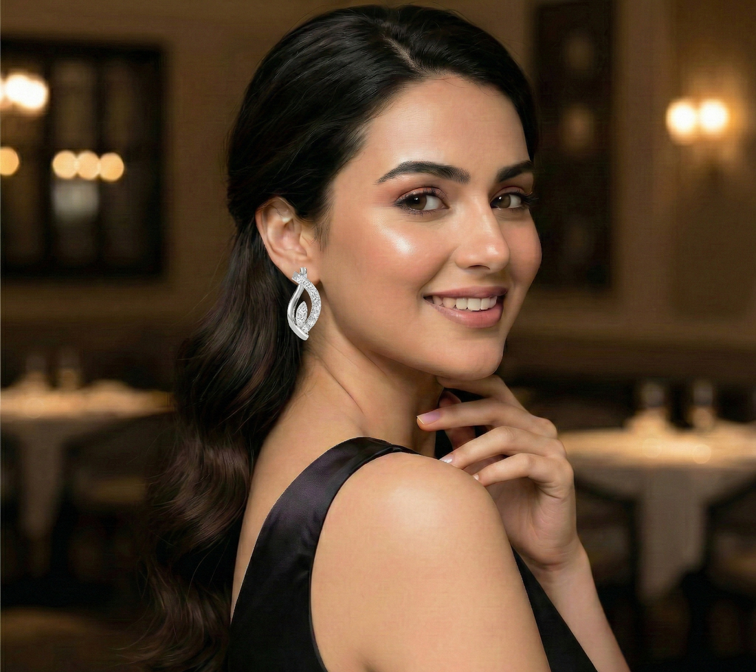 Artistic Round Diamond Stud Earrings