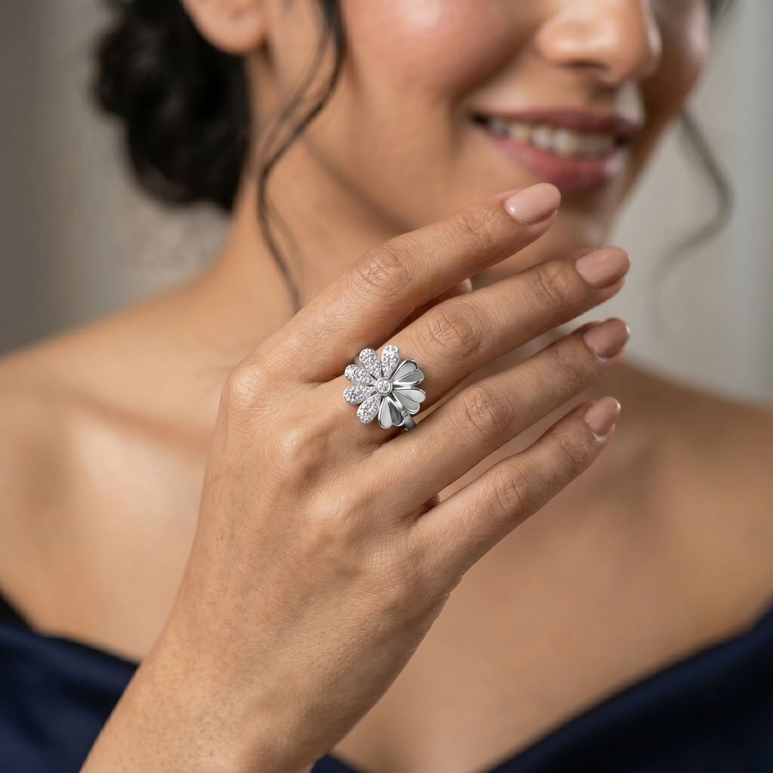 Luxury Flower Style Diamond Ring For Her (Silver)